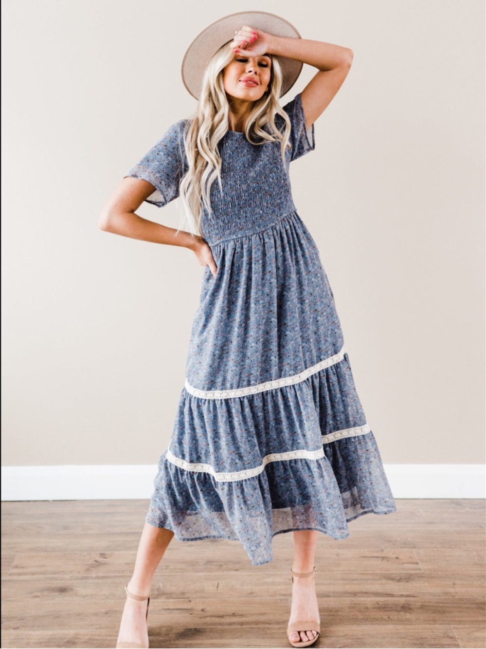 FEHRNVI Floral Smocked Midi Dress